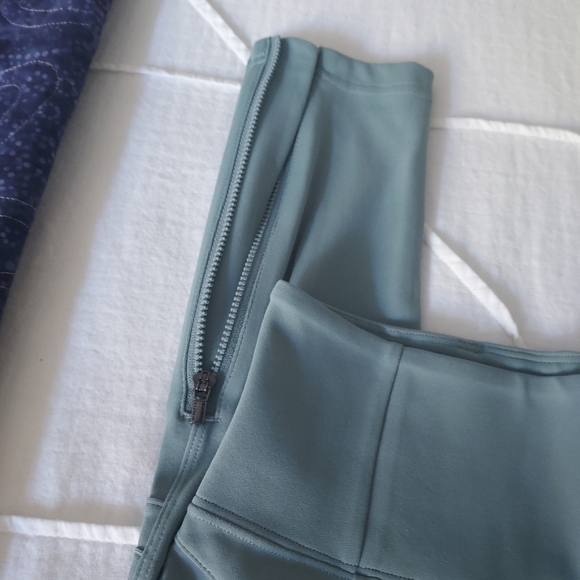 NWT Athleta Delancy Moto tights, XS - Picture 7 of 15